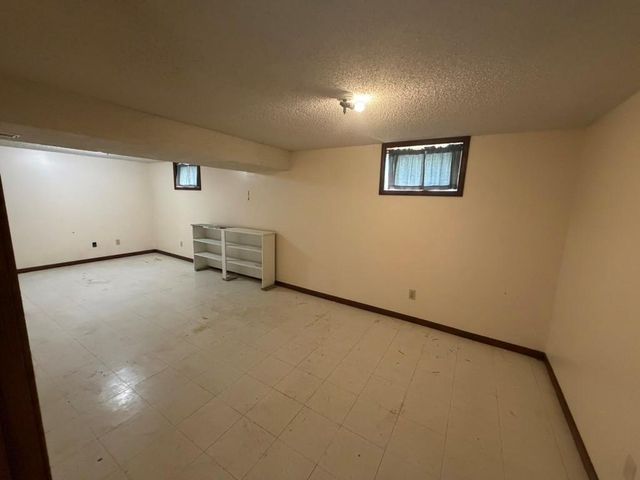 111 NW 17th Street, Blue Springs, MO 64015