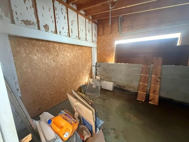 111 NW 17th Street, Blue Springs, MO 64015