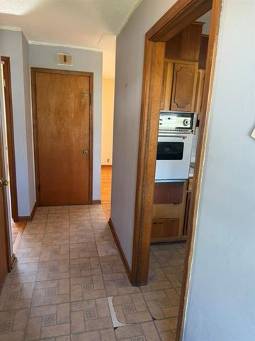 111 NW 17th Street, Blue Springs, MO 64015