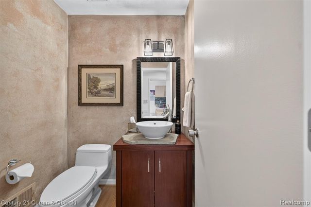 1148 Hillpointe Circle 74, Bloomfield Hills, MI 48304