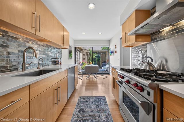1148 Hillpointe Circle 74, Bloomfield Hills, MI 48304