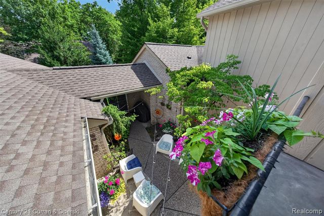 1148 Hillpointe Circle 74, Bloomfield Hills, MI 48304