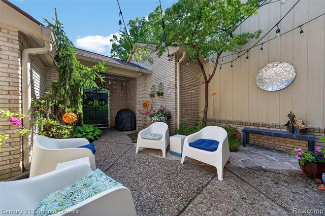 1148 Hillpointe Circle 74, Bloomfield Hills, MI 48304
