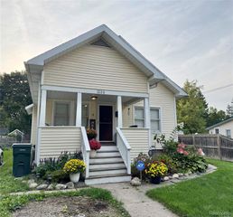 1225 N Saginaw Street, Lapeer, MI 48446