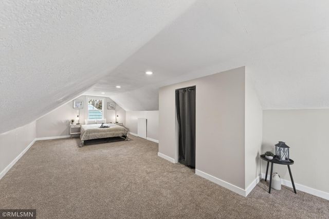 21 Inner Drive, Circle Pines, MN 55014