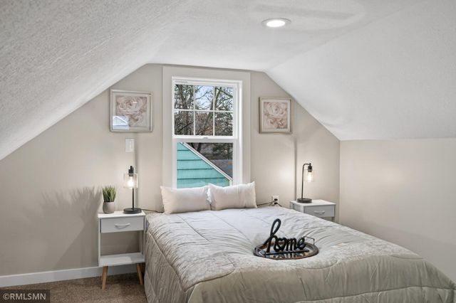 21 Inner Drive, Circle Pines, MN 55014