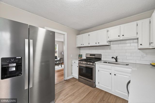 21 Inner Drive, Circle Pines, MN 55014