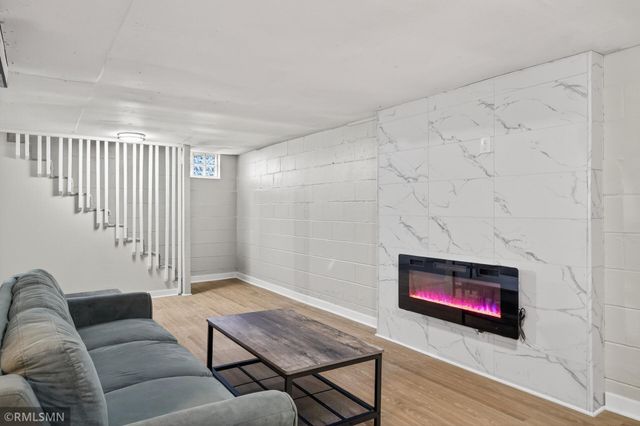 21 Inner Drive, Circle Pines, MN 55014