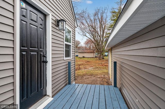 21 Inner Drive, Circle Pines, MN 55014