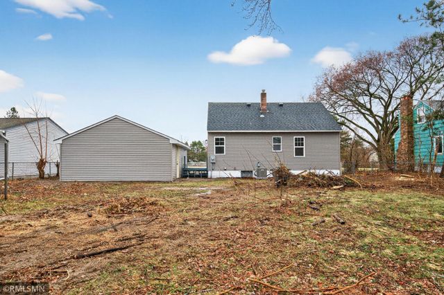 21 Inner Drive, Circle Pines, MN 55014