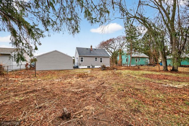 21 Inner Drive, Circle Pines, MN 55014