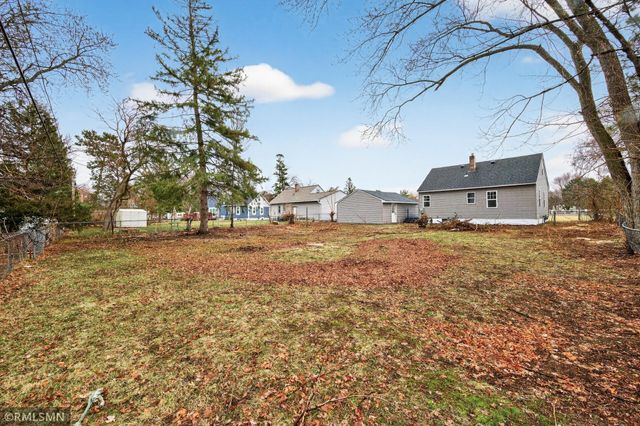 21 Inner Drive, Circle Pines, MN 55014