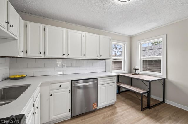 21 Inner Drive, Circle Pines, MN 55014