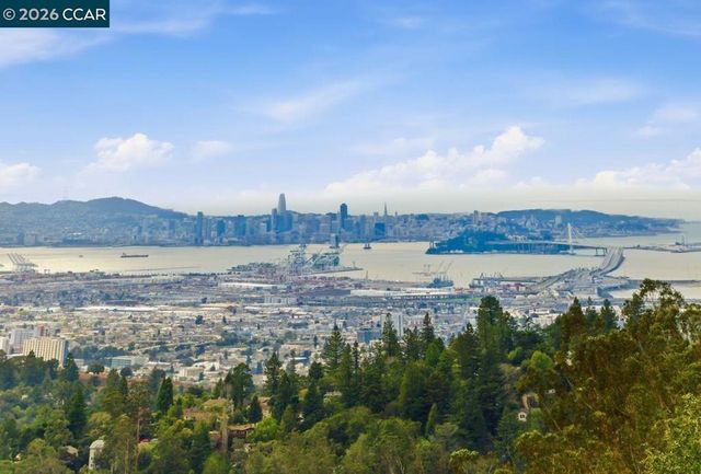 7075 7075 Elverton Dr, Oakland, CA 94611