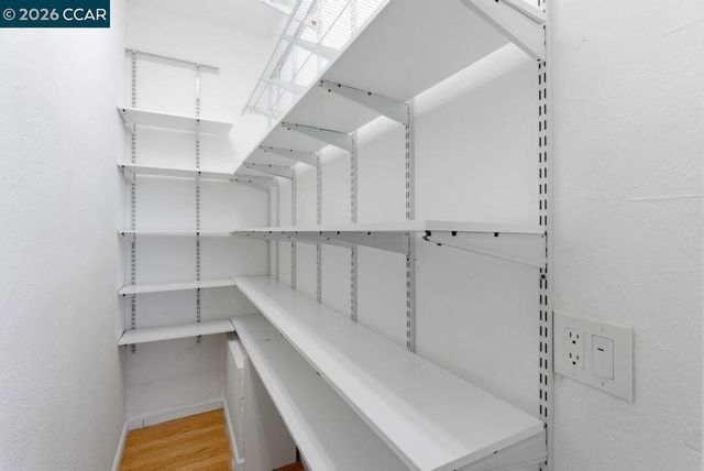 7075 7075 Elverton Dr, Oakland, CA 94611