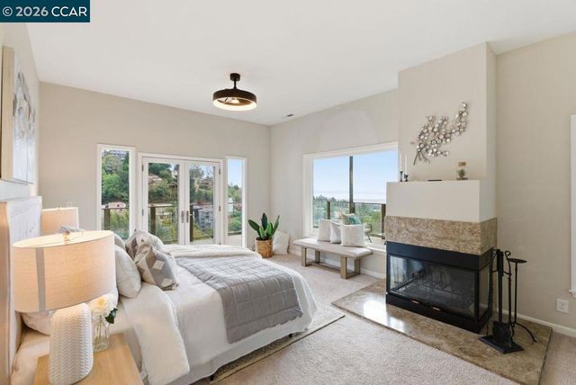 7075 7075 Elverton Dr, Oakland, CA 94611