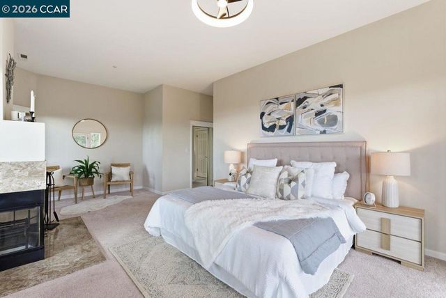 7075 7075 Elverton Dr, Oakland, CA 94611