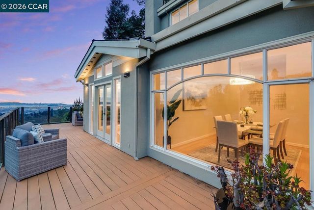 7075 7075 Elverton Dr, Oakland, CA 94611