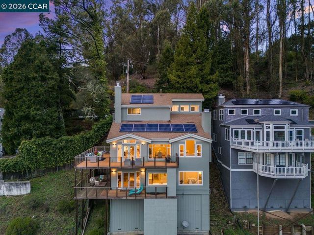 7075 7075 Elverton Dr, Oakland, CA 94611