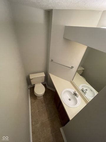 8536 Hague Road, Indianapolis, IN 46256