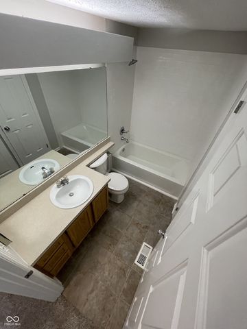 8536 Hague Road, Indianapolis, IN 46256