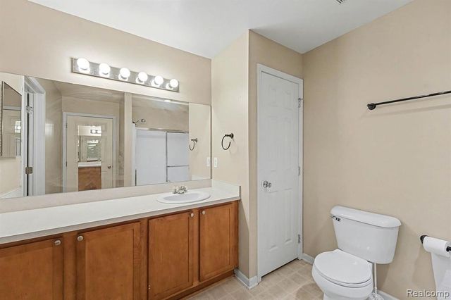 11712 Farmington Road, Livonia, MI 48150