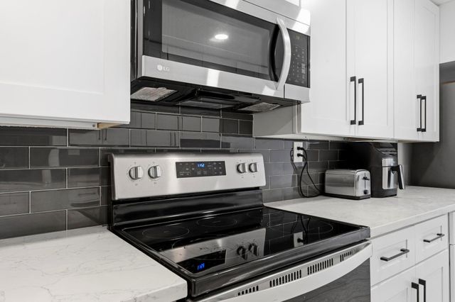 9584 Doliver Drive, Houston, TX 77063