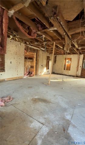 393 Whites Neck Dr, Foster, VA 23128