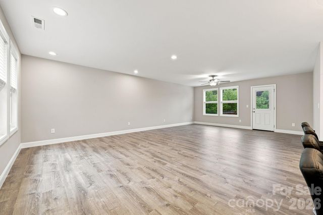 7 Greenridge Road, Weaverville, NC 28787