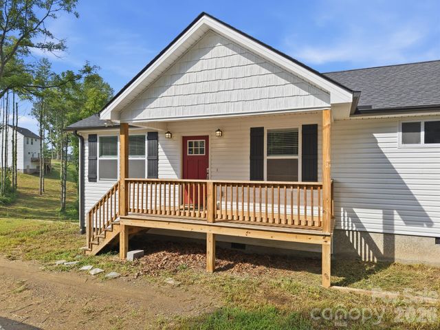 7 Greenridge Road, Weaverville, NC 28787