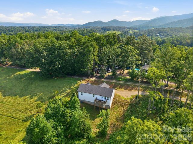 7 Greenridge Road, Weaverville, NC 28787