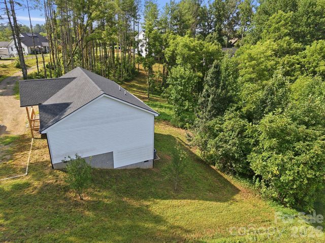 7 Greenridge Road, Weaverville, NC 28787
