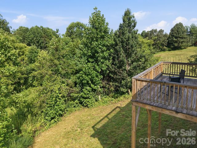 7 Greenridge Road, Weaverville, NC 28787