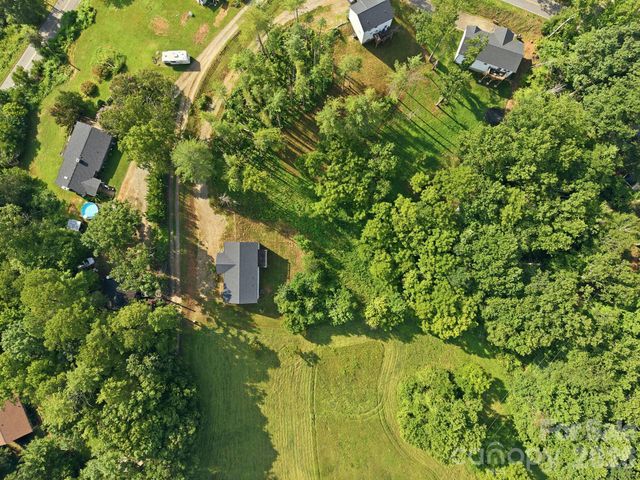 7 Greenridge Road, Weaverville, NC 28787