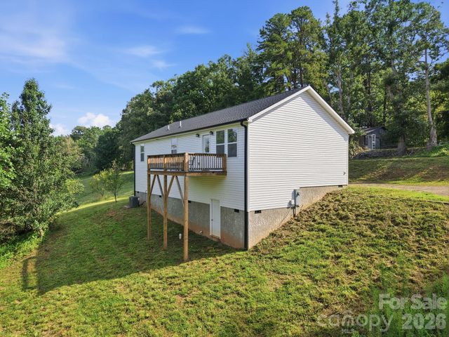 7 Greenridge Road, Weaverville, NC 28787