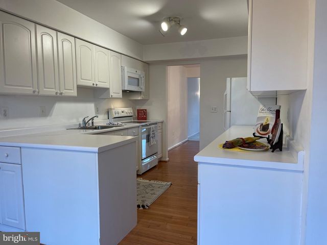 12235 TILDENWOOD DR, Rockville, MD 20852