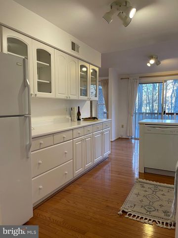 12235 TILDENWOOD DR, Rockville, MD 20852