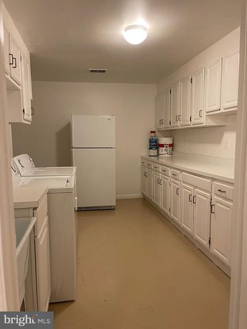 12235 TILDENWOOD DR, Rockville, MD 20852