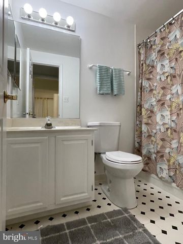 12235 TILDENWOOD DR, Rockville, MD 20852