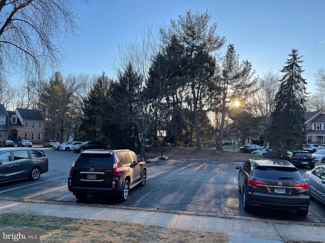 12235 TILDENWOOD DR, Rockville, MD 20852