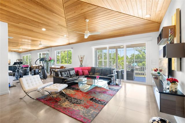 412 TREASURE BOAT WAY, Sarasota, FL 34242