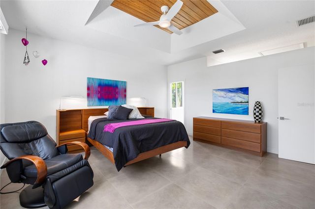 412 TREASURE BOAT WAY, Sarasota, FL 34242