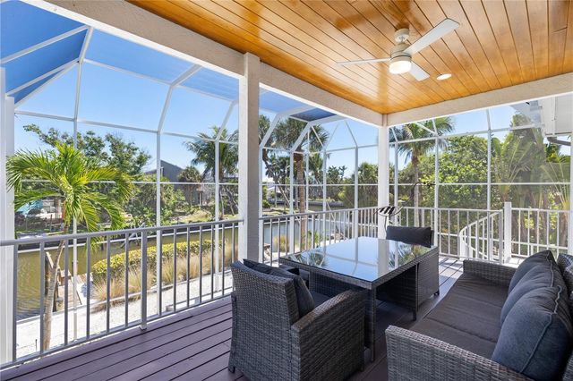 412 TREASURE BOAT WAY, Sarasota, FL 34242
