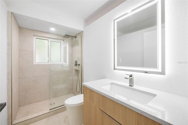 412 TREASURE BOAT WAY, Sarasota, FL 34242