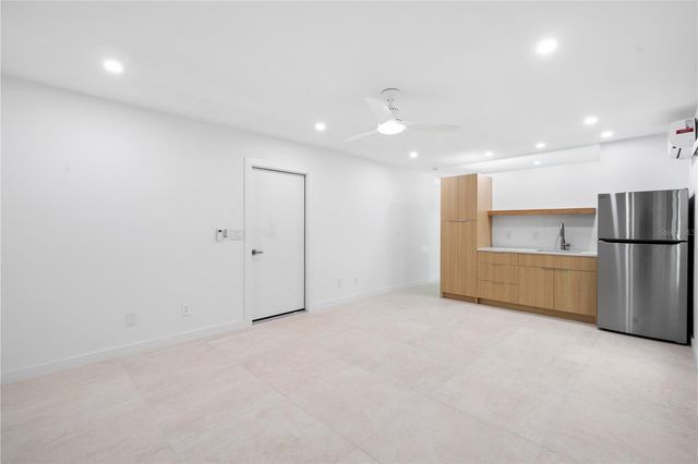412 TREASURE BOAT WAY, Sarasota, FL 34242