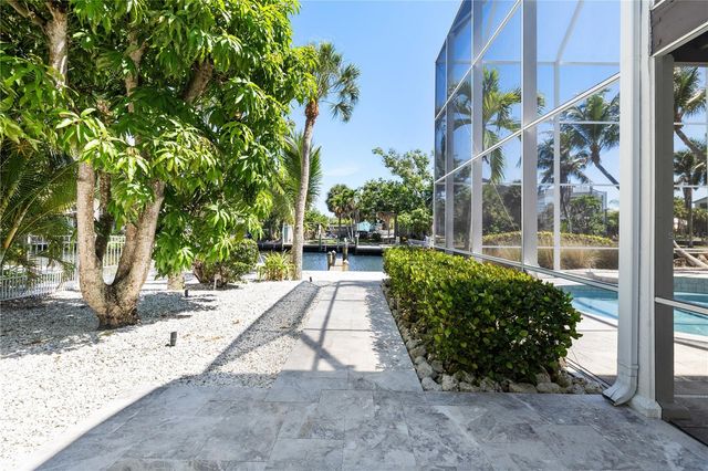 412 TREASURE BOAT WAY, Sarasota, FL 34242