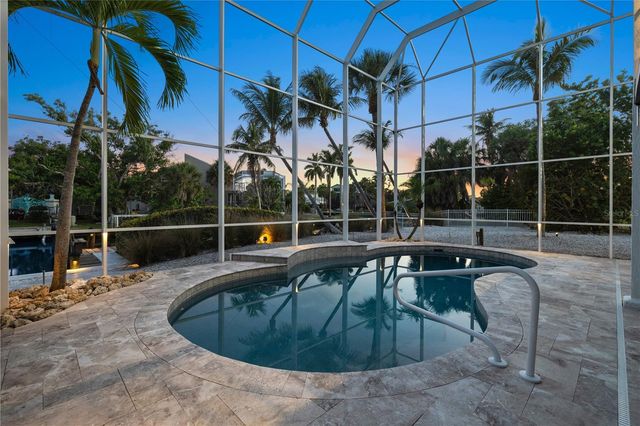 412 TREASURE BOAT WAY, Sarasota, FL 34242
