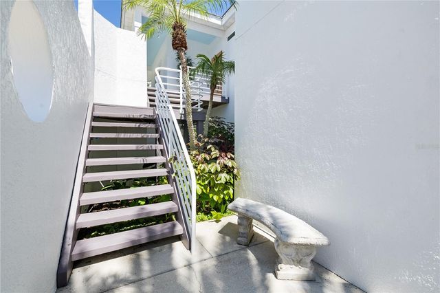 412 TREASURE BOAT WAY, Sarasota, FL 34242
