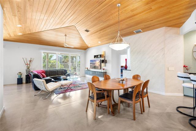 412 TREASURE BOAT WAY, Sarasota, FL 34242