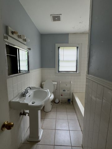 713 Cumberland St, E, Cowan, TN 37318